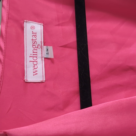 Fuchsia pink robe - Picture 2 of 3